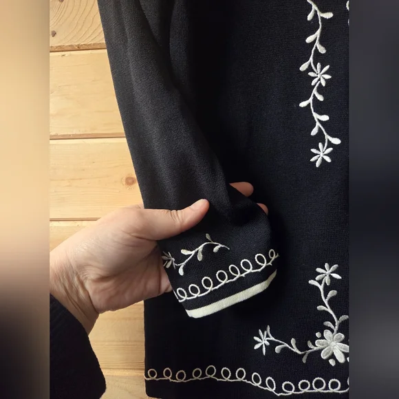 Grace Dane Lewis Black Cardigan with White Trim EUC Size S - Picture 5 of 9